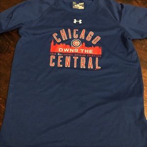 Kids/ Boys Under ARMOUR Chicago Cubs shirt size LG